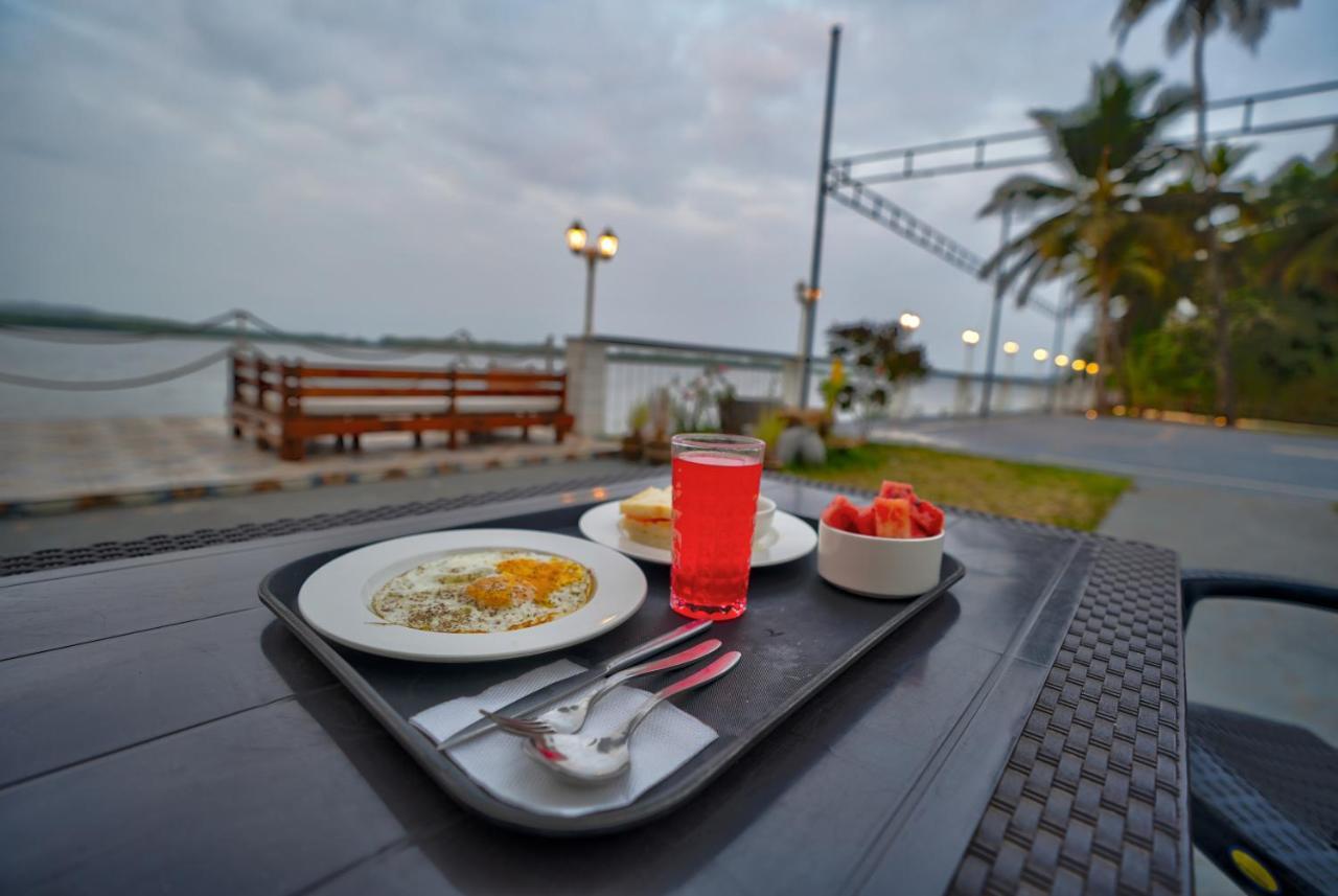 Blu Missel By The River Ribandar المظهر الخارجي الصورة