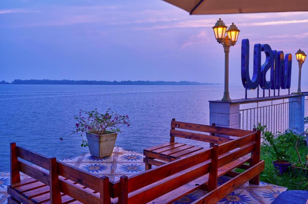 Blu Missel By The River Ribandar المظهر الخارجي الصورة